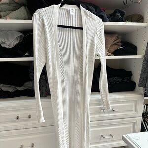 Very versatile, perfect white long sweater duster size small white cardigan